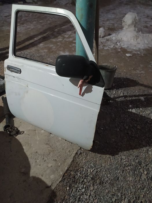 Ниваның оң жақ (пасажир жақ) есігі, жақсы жағдайда