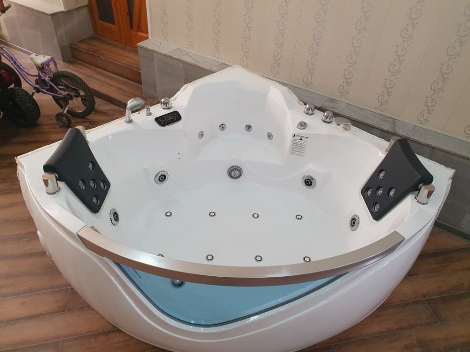 Джакузи для ванны