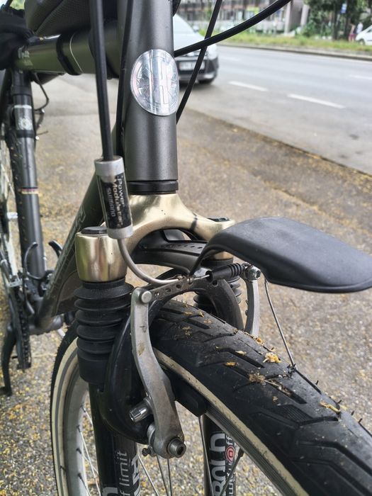 Bicicletă Trekking roți 28 și transmisie nouă.