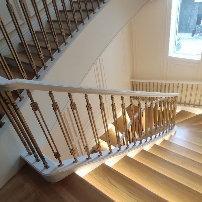 Паркет, лестницы и балясины, стеновые панели, мебель, двери