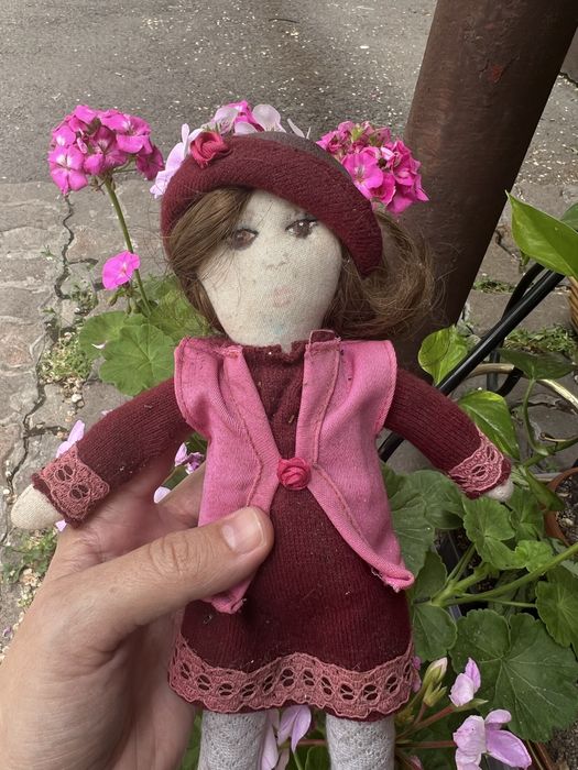 Кукла ручной работы.