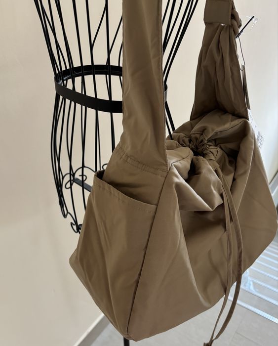 Geanta uniqlo superba