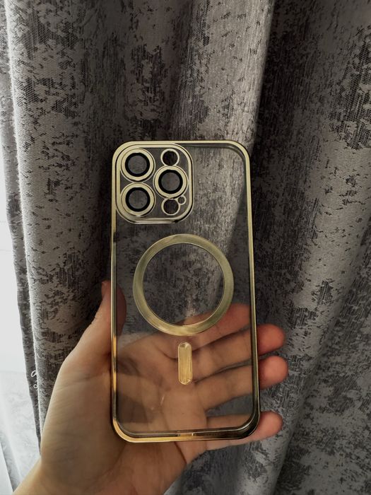 Продам чехол на айфон 15 про макс