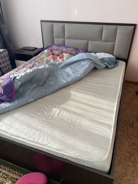 Продам спальный гарнитур комплект