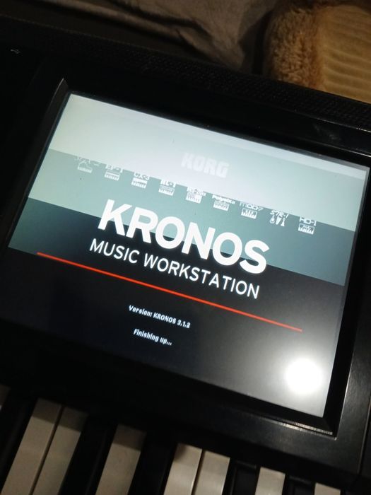 Korg kronos 2 запазен