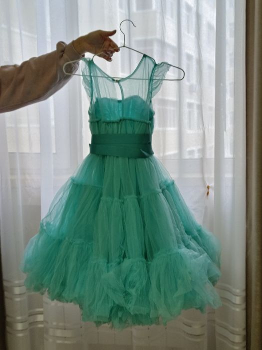 Нарядное платье для девочки