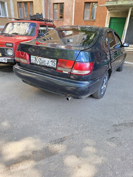 Продам тойота карина Е