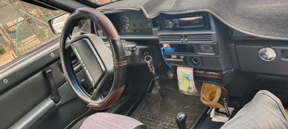 Продается ВАЗ 21099 состояние как на фото на бензине