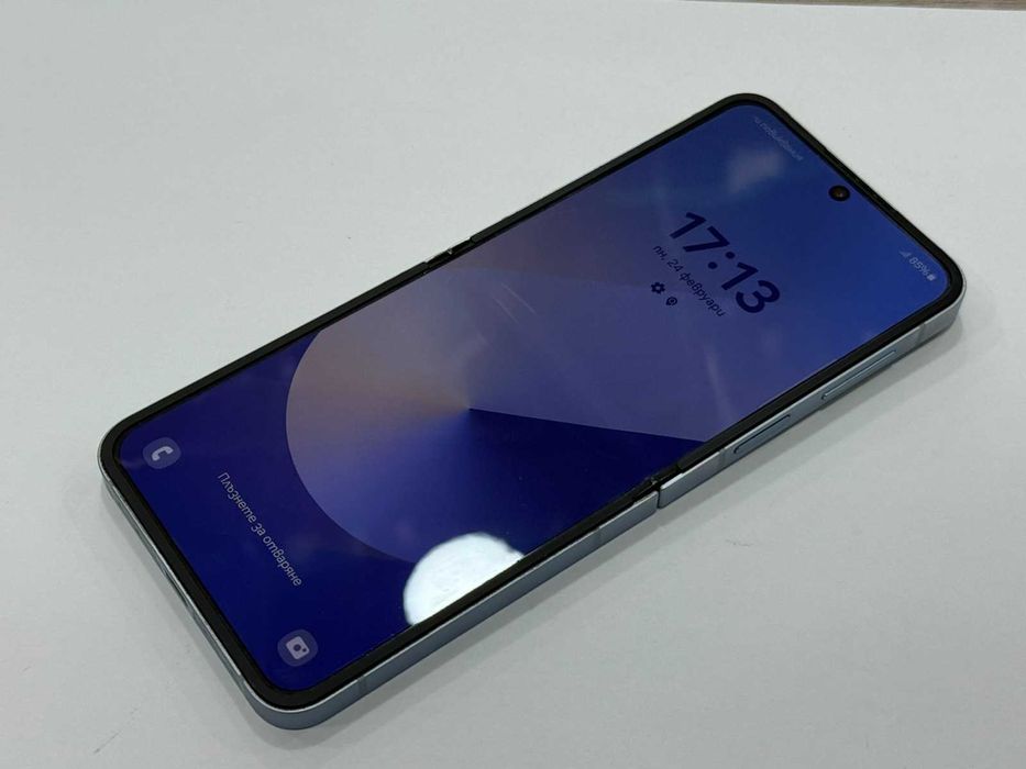 Samsung Z Flip 6 – 12GB RAM / 512GB