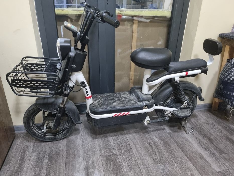 Скутер сотилади янги