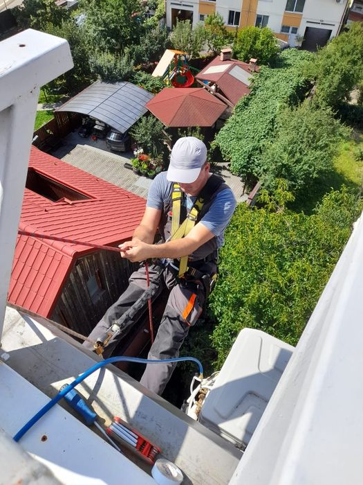 Montaj instalare  igienizare mentenanta AER CONDITIONAT
