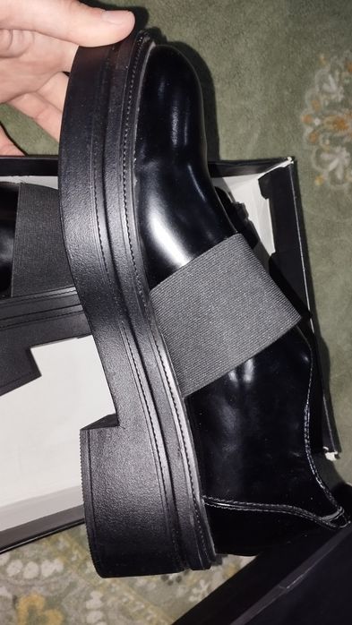 Продам новую обувь