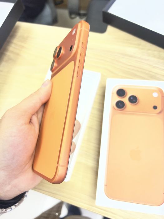 Продам IPhone 17 pro max 1TB