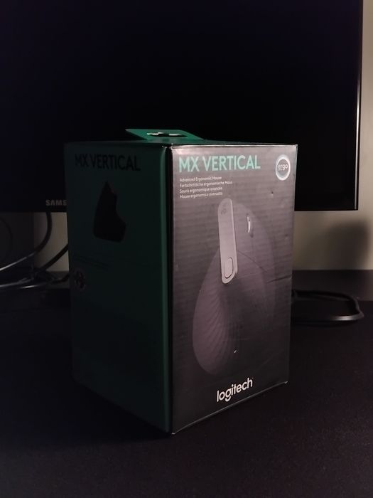 Вертикальная мышь Logitech MX vertical