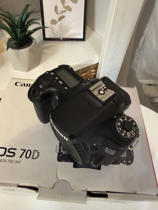 Aparat foto Canon EOS 70D
