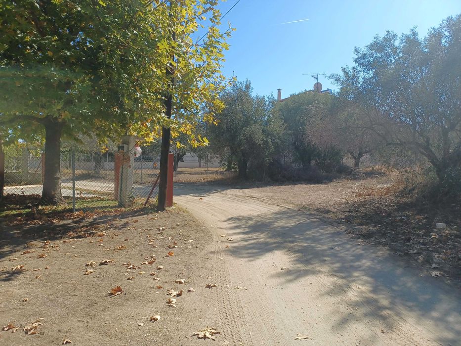 Продава се парцел 550 м2 в регулация в Паралия Врасна, Гърция