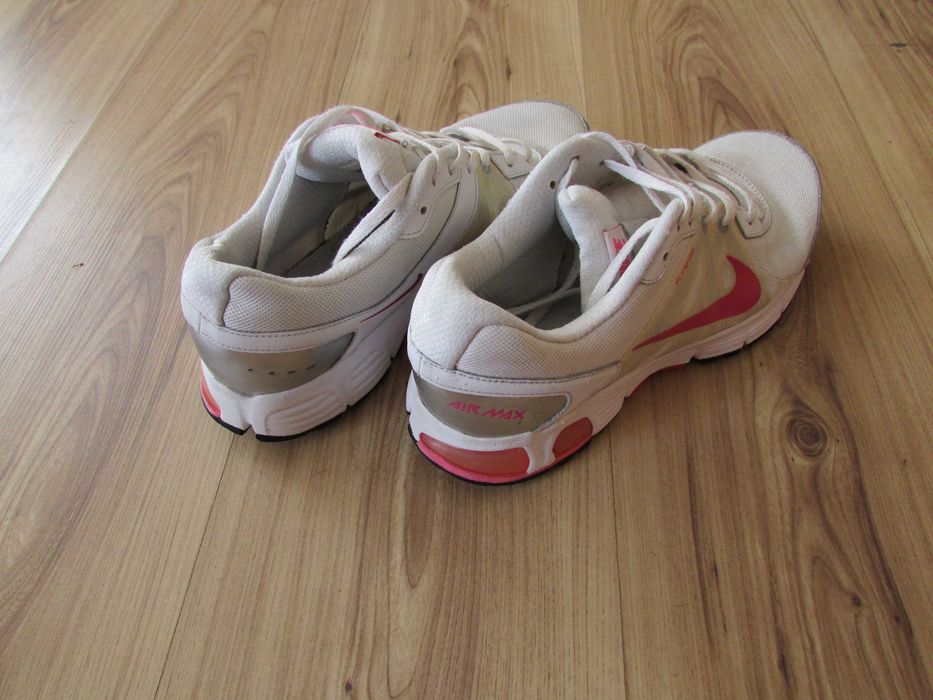 маратонки Nike airmax