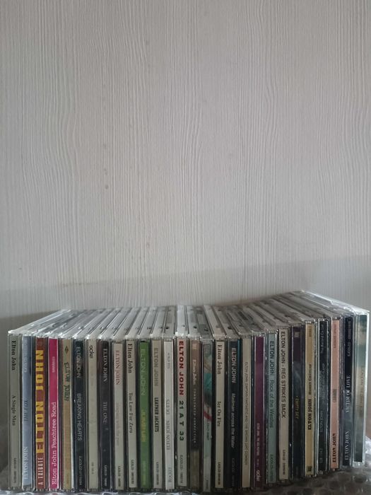 CD диски зарубежные исполнители