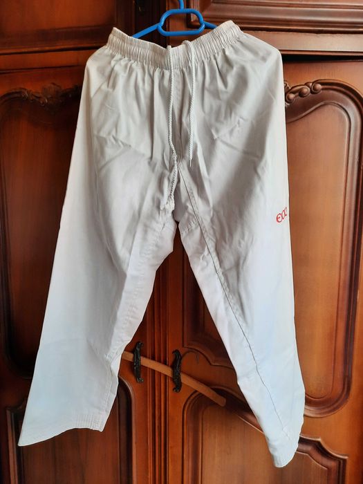 Echipament taekwondo adolescenti (size 160), stare foarte buna