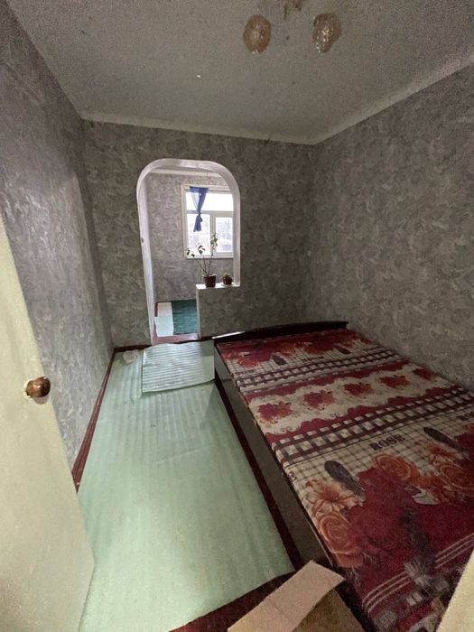 Srocno sotiladi 2honali uy caravan oldida