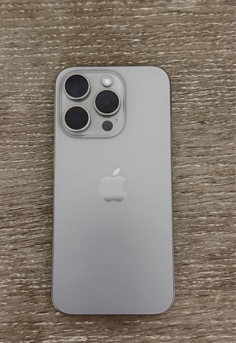 iPhone 15 Pro  1TB Natural Titanium