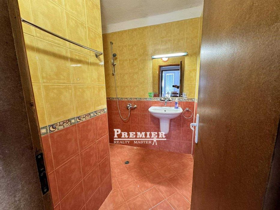 Продава се Тристаен апартамент в Поморие - 80 кв.м за 2075 €/кв.м - Снимка #9