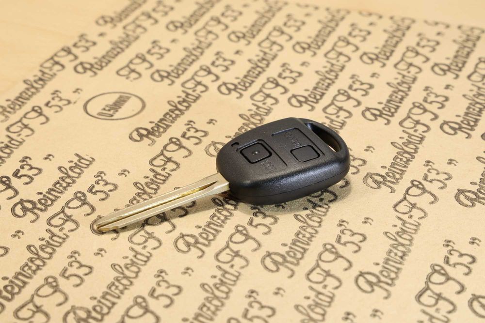 Ключ за Тойота Корола , Корола Версо ( toyota corolla )