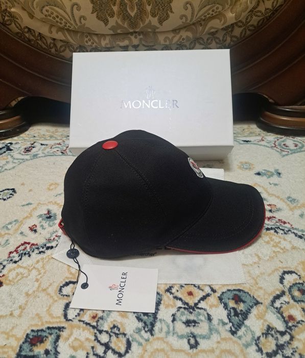 Бейсболка Кепка MONCLER, новая