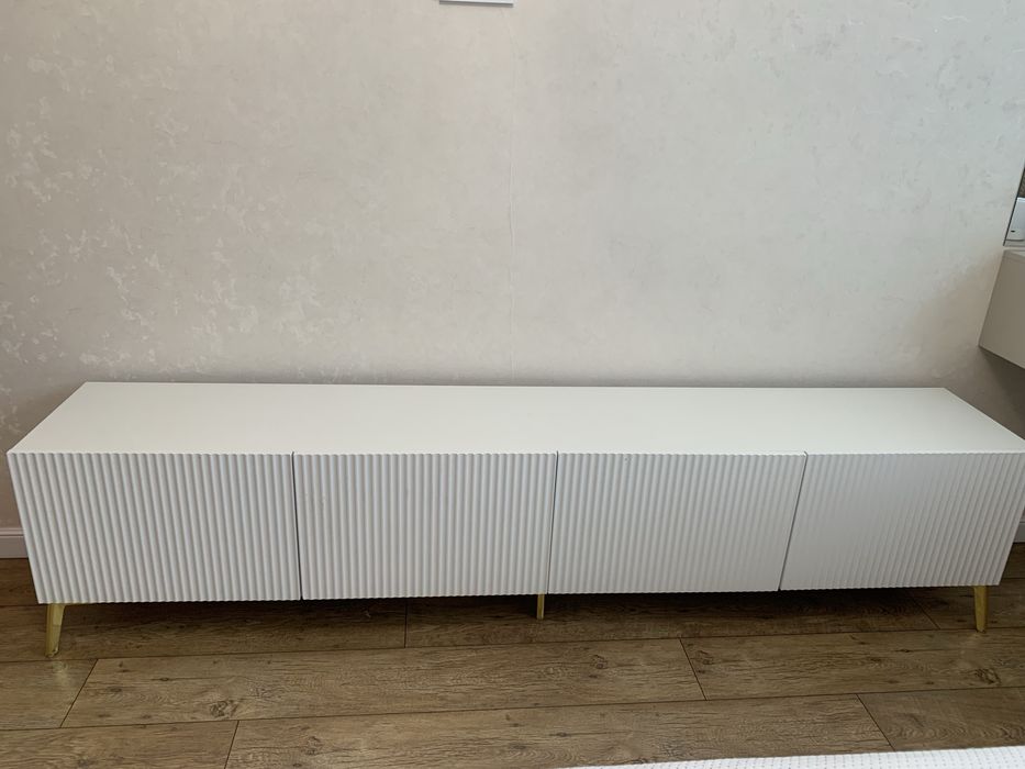 Тумба под телевзор