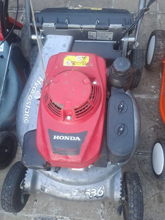 Самоходни косачки на Honda