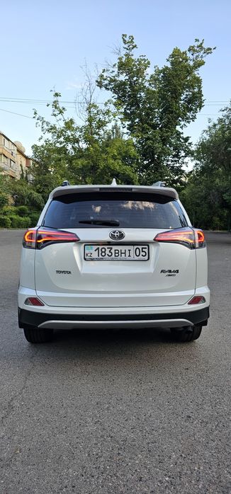 Продам Toyota Rav4
