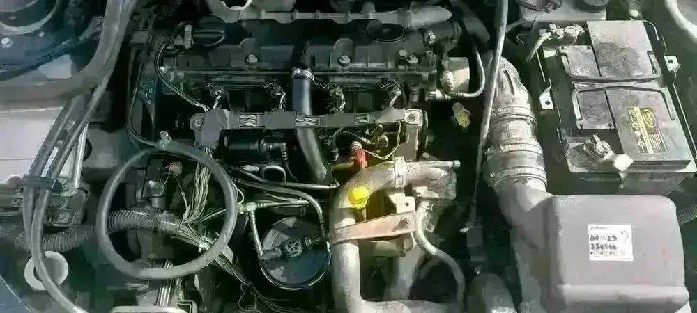 2.0 hdi 90k.с 
на части