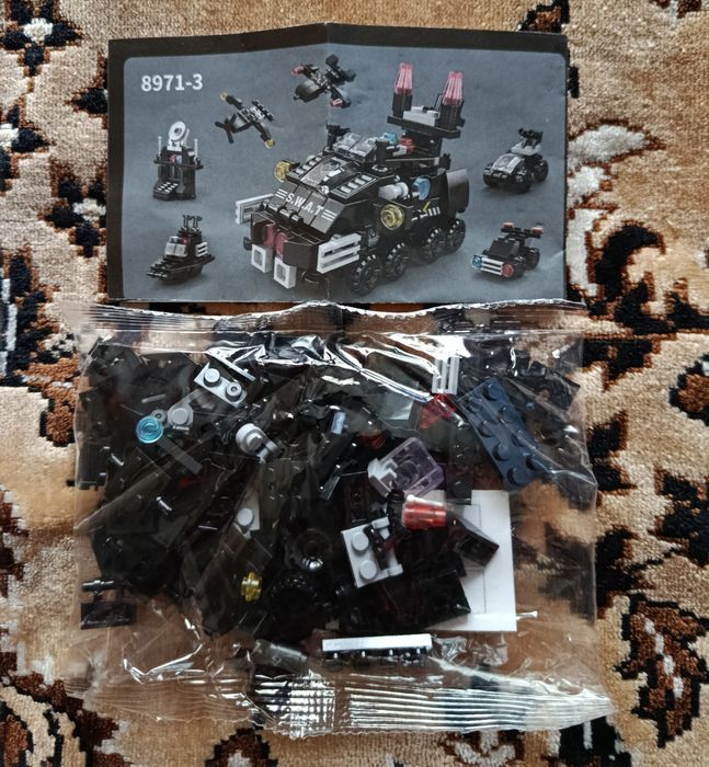 Продам конструктор полицейский автомобиль