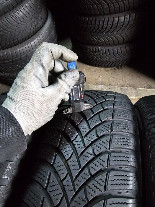 4 anvelope iarna 185 65 15 Semperit 7.9mm 2021