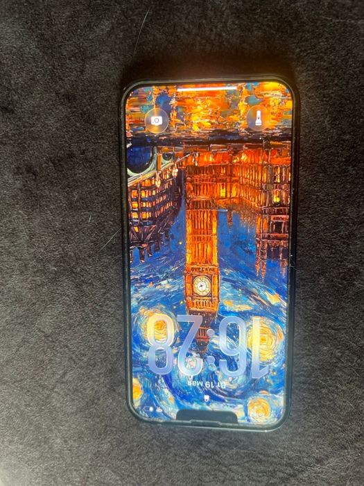 IPhone 13 в идеальном состоянии