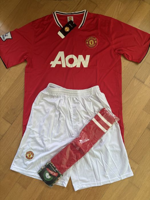 Продам Футбольную  форму