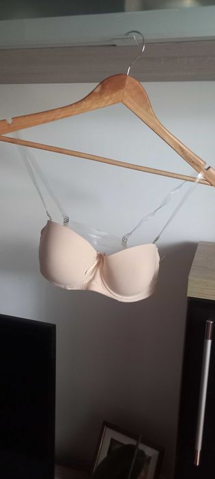 Sutien Morea Secret, mărimea 38 pentru rochii cu spatele decoltat