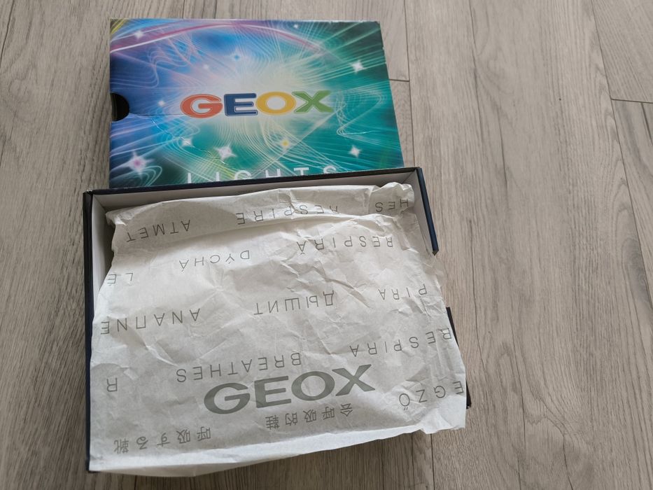 GEOX светещи обувки/ момче