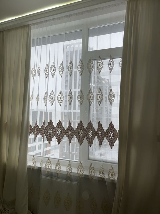 Продам белые красивые шторы