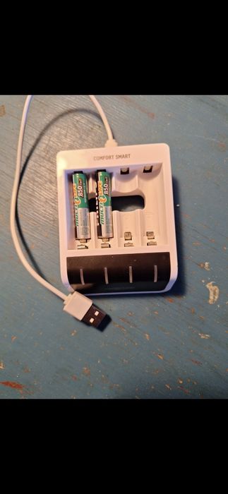 încărcător baterii reîncărcabile ANSMANN  2 acumulator cadou.