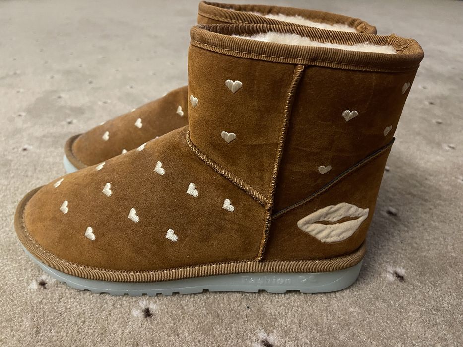 Cizme gen Ugg, adolescenti/dame