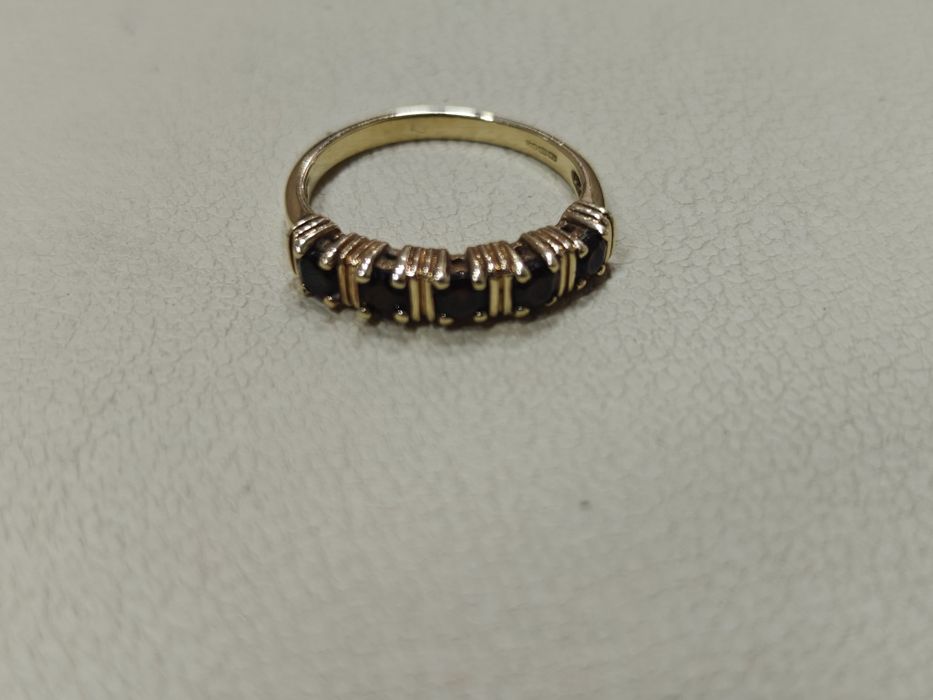 Inel aur 9k 2.45gr cu granate (r)
