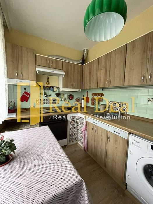 Дава се под наем Тристаен апартамент в София, Лозенец - 97 кв.м за 850 € - Снимка #10