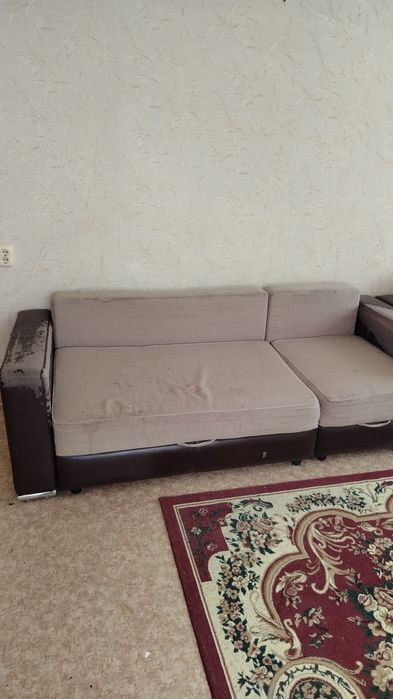 Диван бесплатно.