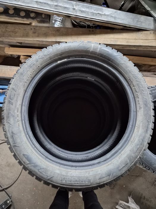 Резина зимняя R17 Pirelli