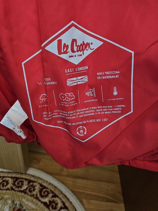 vesta dama ,rosie marime XL,marca Lee Cooper