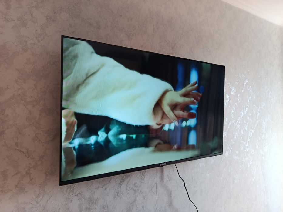 Продам смарт телевизор yasin 109 диагональ