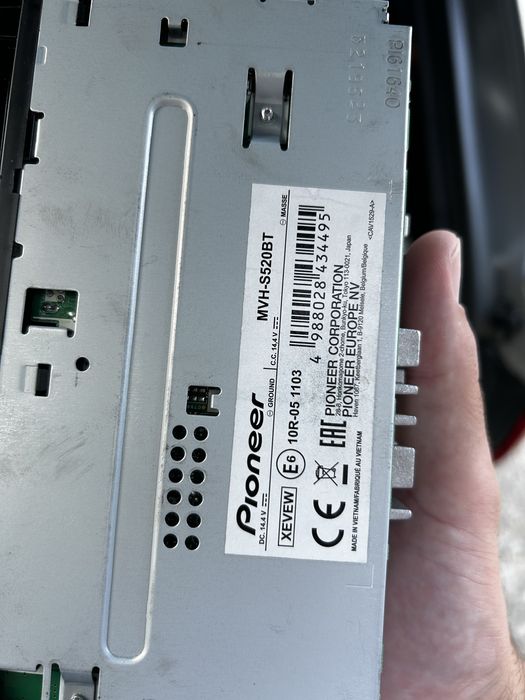 Pioneer CD MVH-S520BT