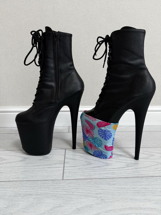 Стрипы в отличном состоянии 38 размер