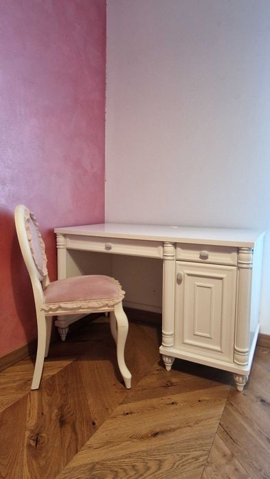 Vând set complet de mobilier.